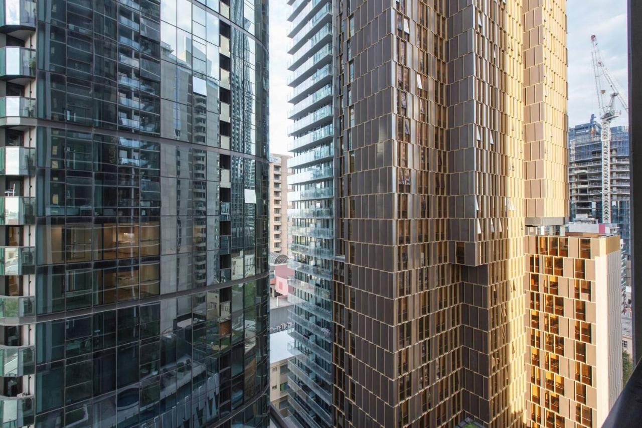 Central Sleek City Living Close To Everything Melbourne Buitenkant foto